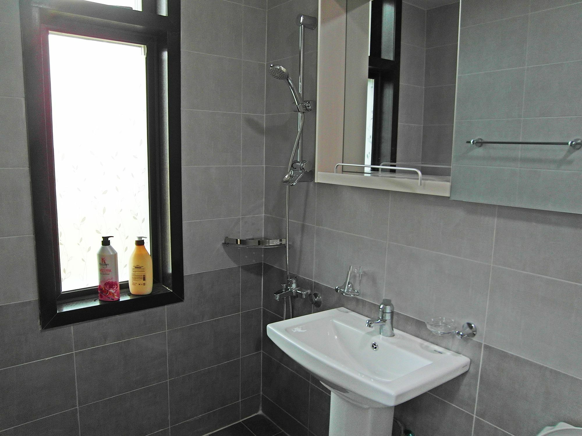 Leeon Guest House Incheon Esterno foto